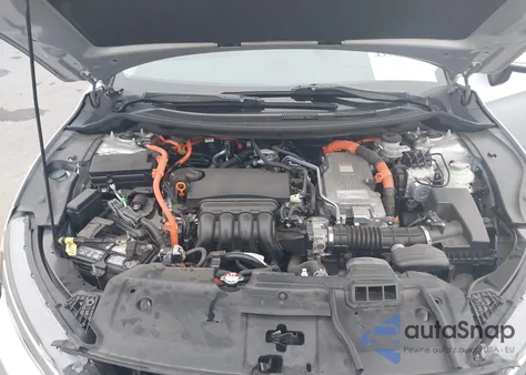 2018 Honda Clarity Plug-In Hybrid Touring z USA, uszkodzony, nr VIN JHMZC5F37JC010553